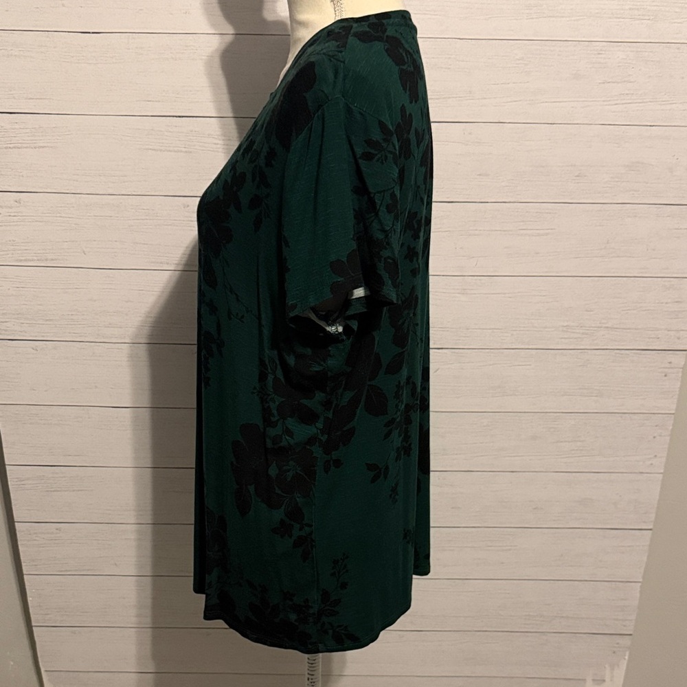 Maurices Dark Green Floral Short Sleeve Tee with Black Floral Print - Picture 2 of 4